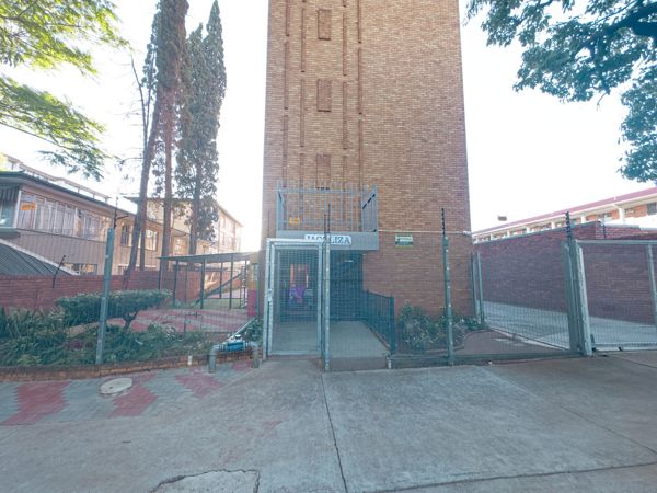 ~/upload/Lots/157875/AdditionalPhotos/jln7x2kpk3pr6/IMG_2182 (Large)_t600x450.jpg